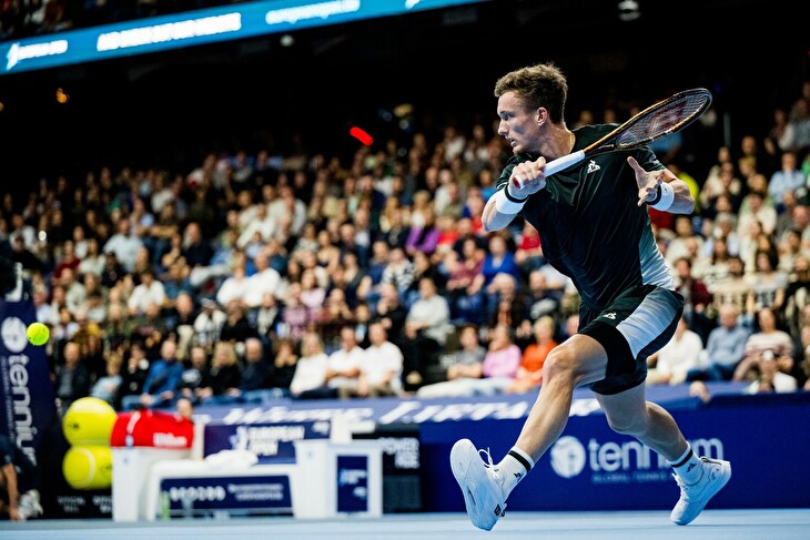 The unexpected fall of Lehečka. In Basel, he failed against the clay player Martínez and will not go to Antwerp